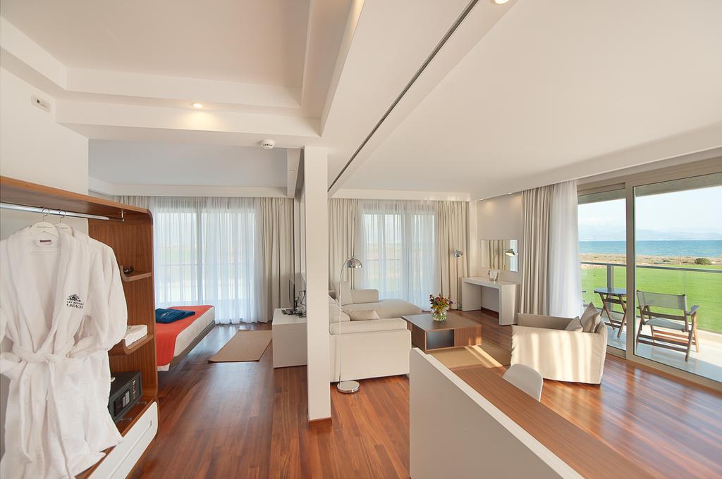 Buca Beach Resort Messíni Cameră foto